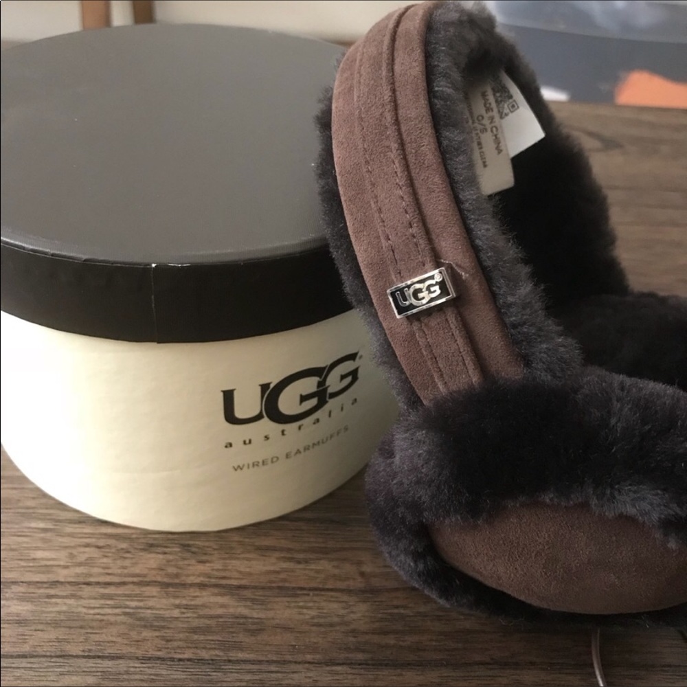 UGG wired sheepskin EARMUFFS w/ box
